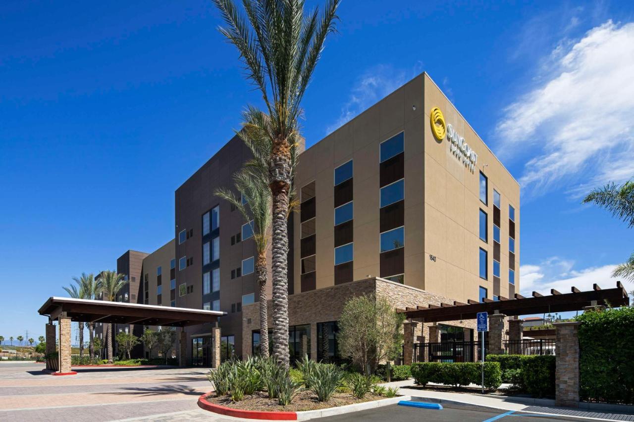 Suncoast Hotel Anaheim, Tapestry Collection By Hilton Bagian luar foto