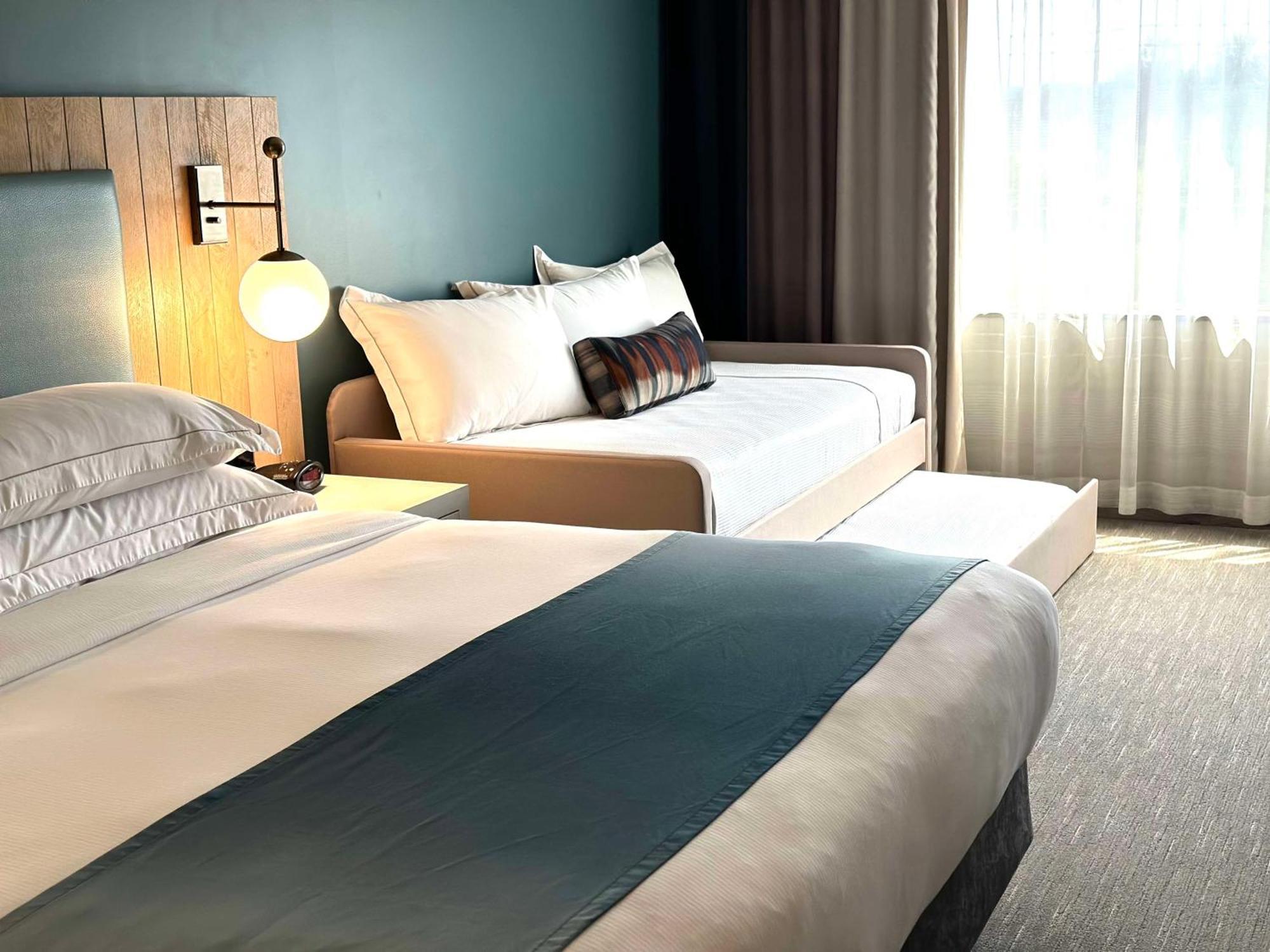 Suncoast Hotel Anaheim, Tapestry Collection By Hilton Bagian luar foto