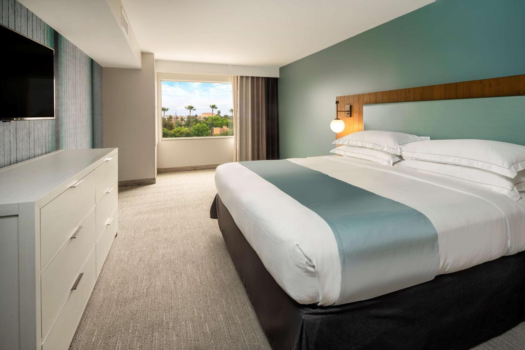 Suncoast Hotel Anaheim, Tapestry Collection By Hilton Bagian luar foto